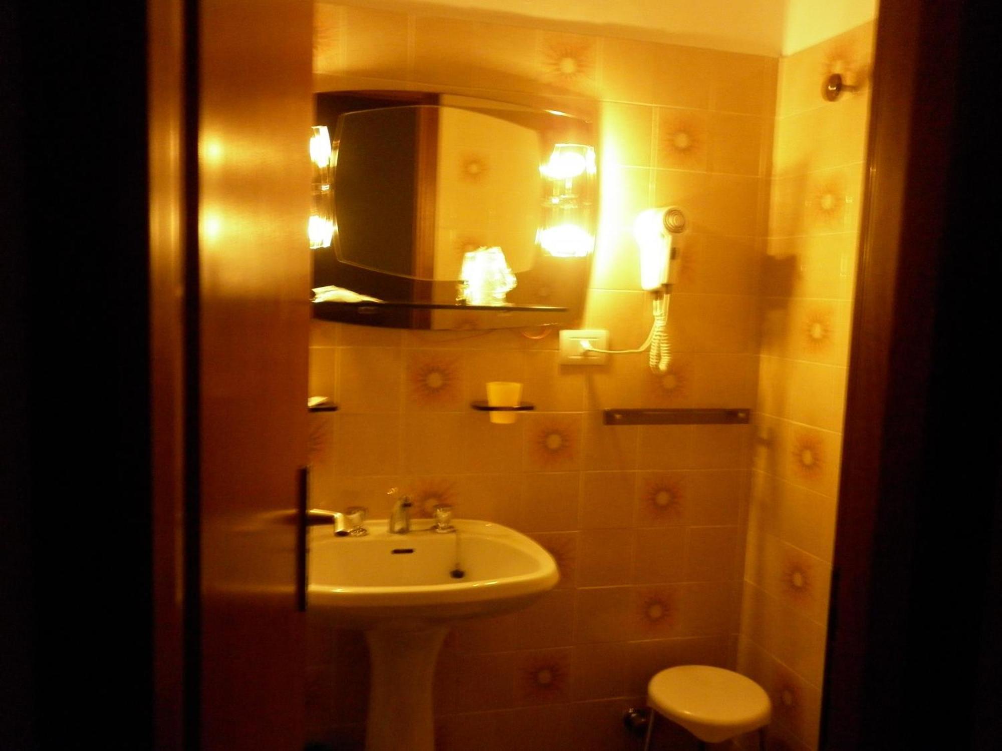 Hotel Cristina Tenno Kamer foto