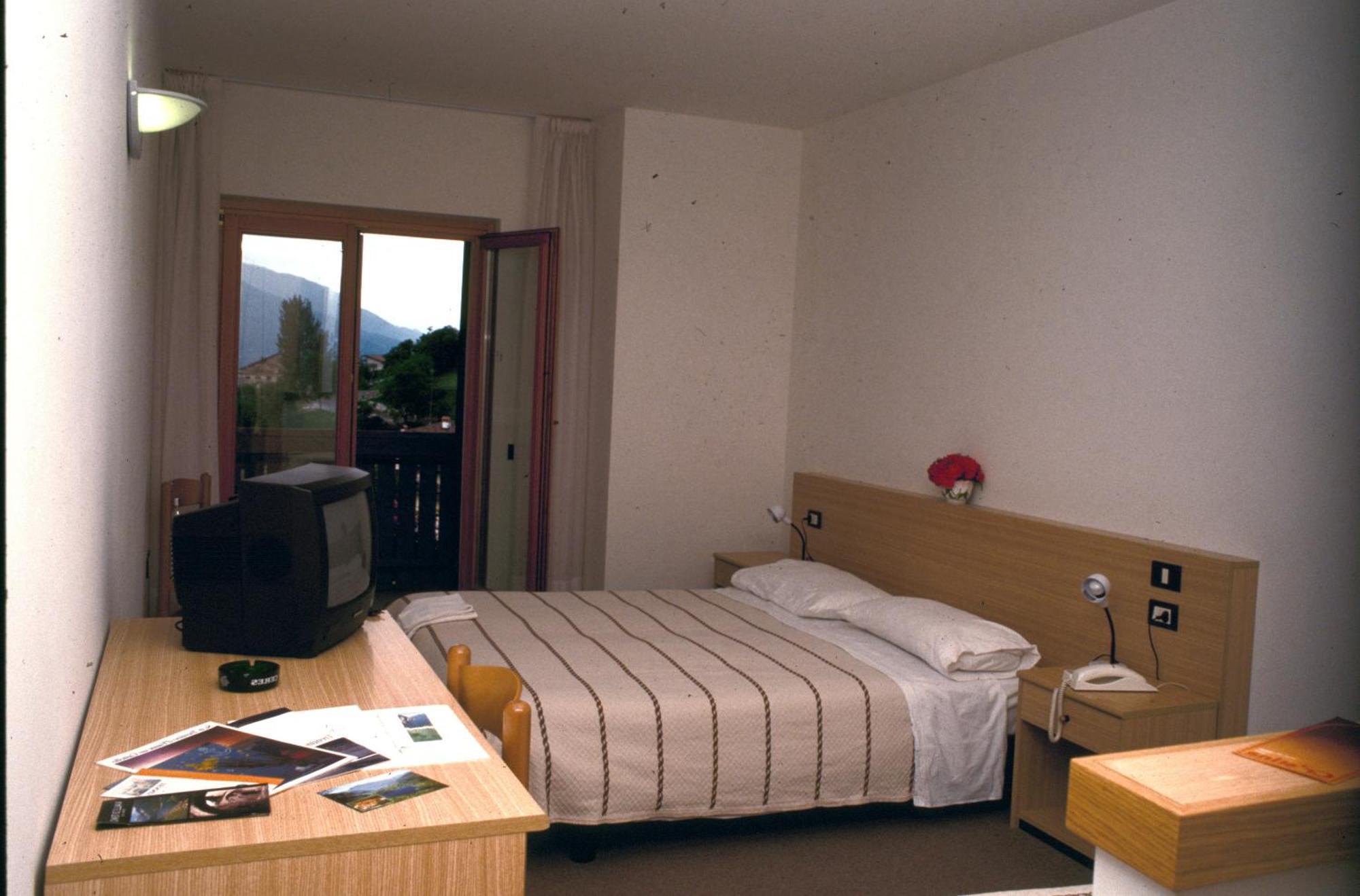 Hotel Cristina Tenno Kamer foto
