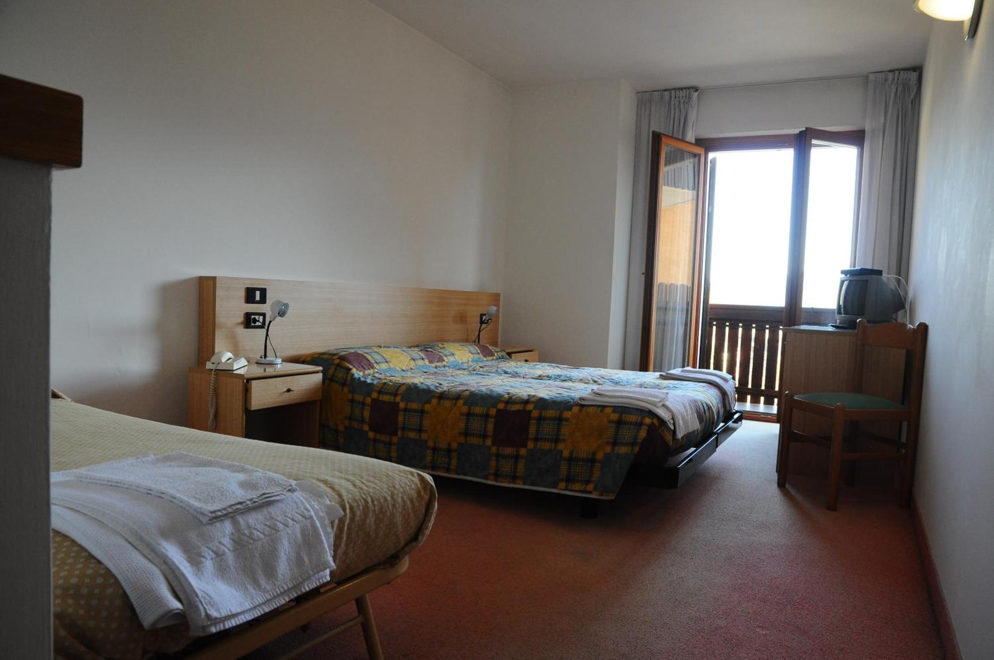 Hotel Cristina Tenno Kamer foto