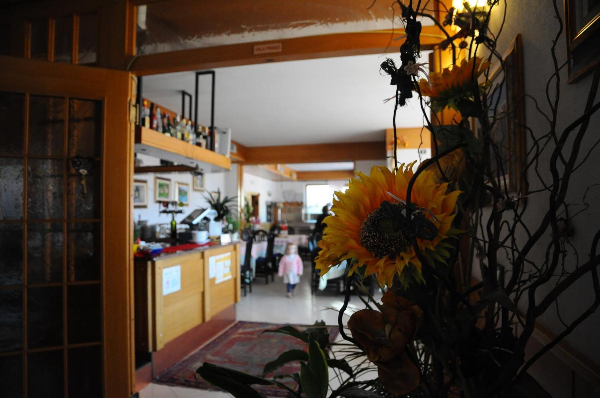 Hotel Cristina Tenno Buitenkant foto